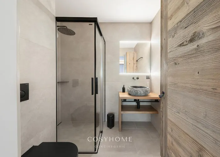 Altitude L Superior L View L Parking L By Cosyhome