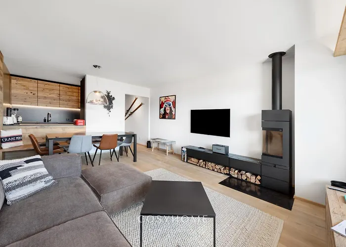 Altitude L Superior L View L Parking L By Cosyhome